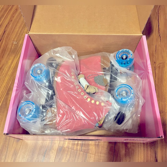 Moxi Limited Edition Malibu Barbie Skates - Brand New! - Picture 2 of 5
